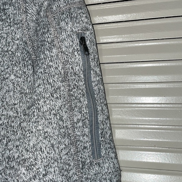 Patagonia grey 1/4 zip fleece pullover - Picture 2 of 4
